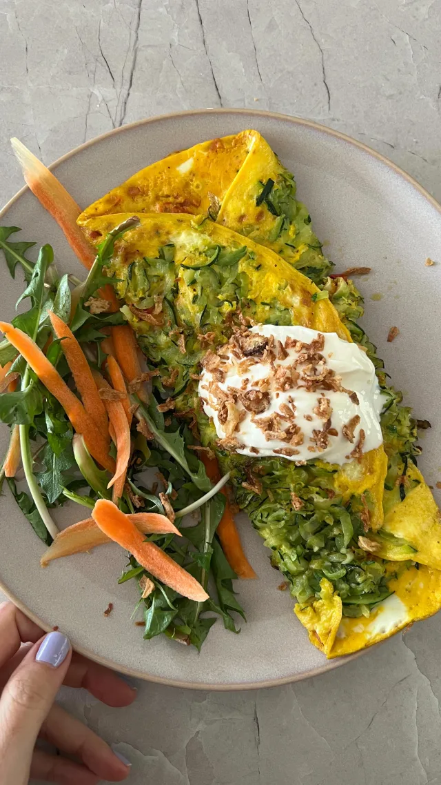 Ter jemati Herbiotic, da kot ženska podpreš svoje dobro počutje. 🥰 
Stanje v črevesju namreč vpliva na celostno zdravje in tudi tvoj izgled! Črevesna mikrobiota gosti večino imunskega sistema in uravnava prebavo, absorpcijo hranil, delovanje ščitnice, razpoloženje (proizvodnja serotonina) in raven energij ter vnetne procese, kožne težave, telesno težo. 

➡️ Koristi 10% popust na vse @eko_skrnicl izdelke s kodo TAMARA-10 . 😉

Oglas, naročnik: BIO PAK d.o.o.